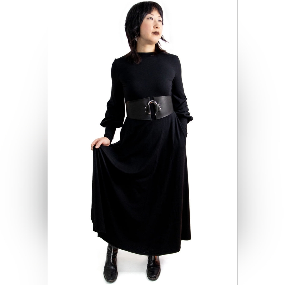 NWT Trued Apparel Black Bishop Sleeve Maxi Dress Medium With Faceted Buttons